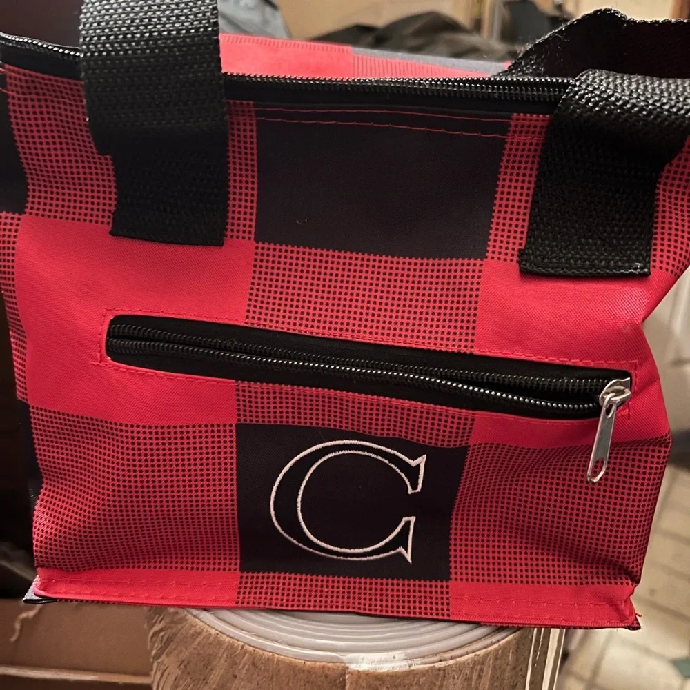 initial C lunch tote red & black checkered‎